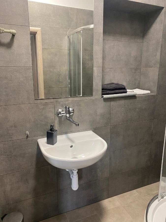 Cerna Ruze - Apartman 3 Pilzno Zewnętrze zdjęcie