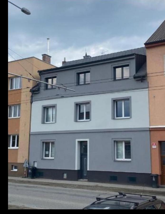 Cerna Ruze - Apartman 3 Pilzno Zewnętrze zdjęcie