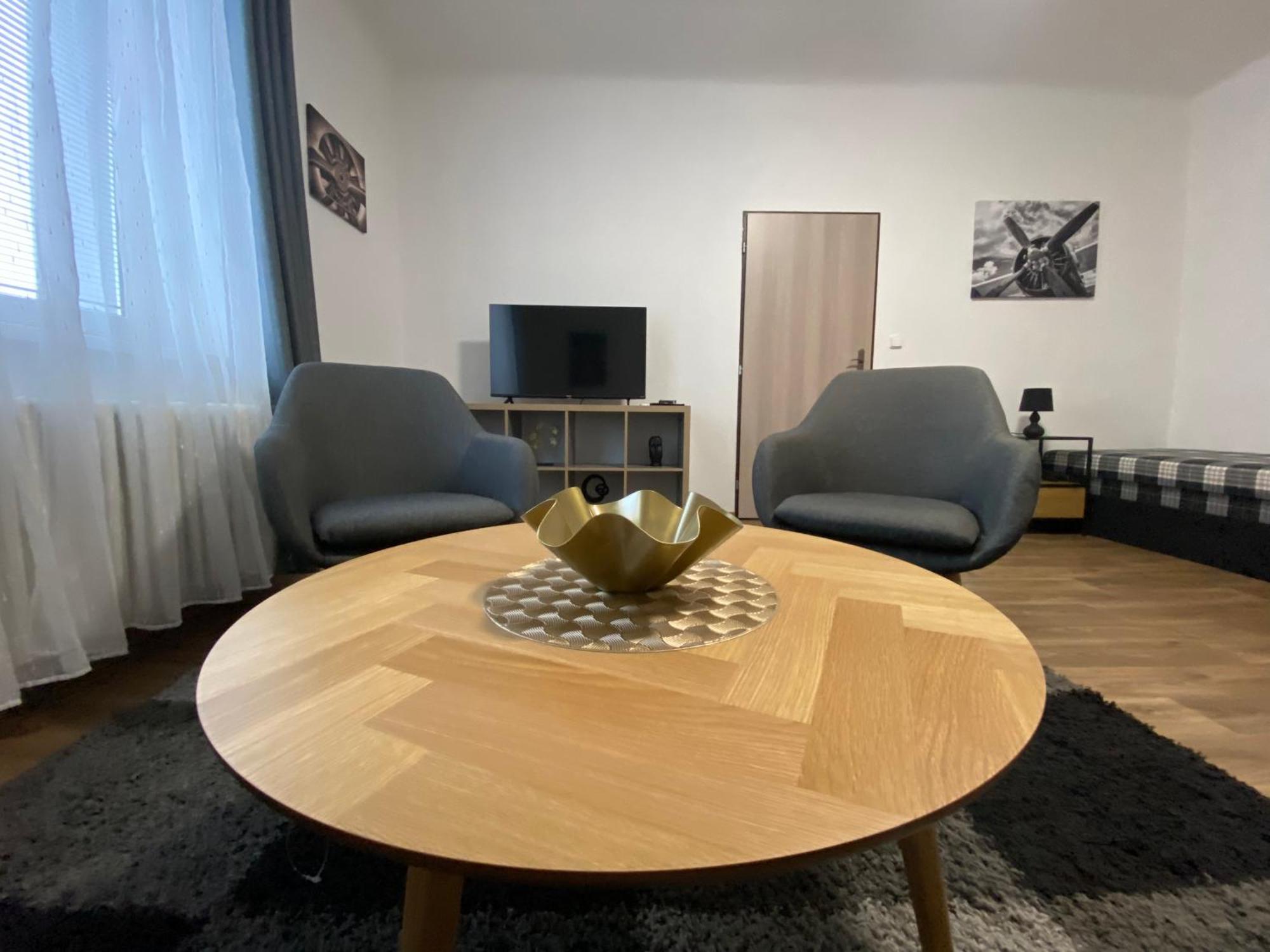 Cerna Ruze - Apartman 3 Pilzno Zewnętrze zdjęcie