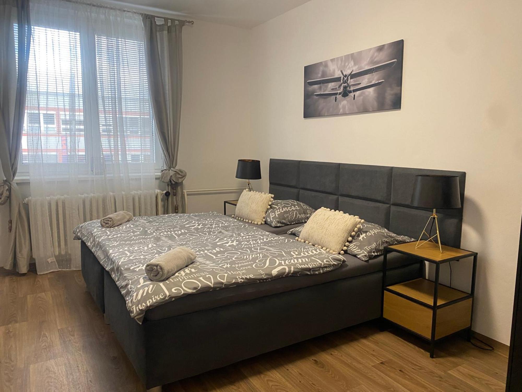 Cerna Ruze - Apartman 3 Pilzno Zewnętrze zdjęcie